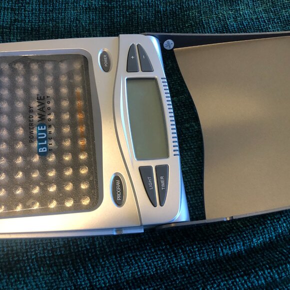 GoLite Mood Relief Light Therapy Light by Apollo Health - Picture 5 of 10